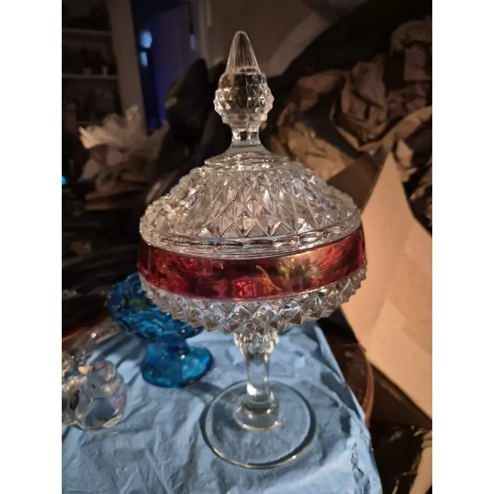 Vintage Indiana Glass Diamond Point Ruby Flash Band Around The Center Of Bowl